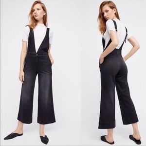 Free People Dark Wash A-Line Wide Leg Cropped Denim Overalls Size 0